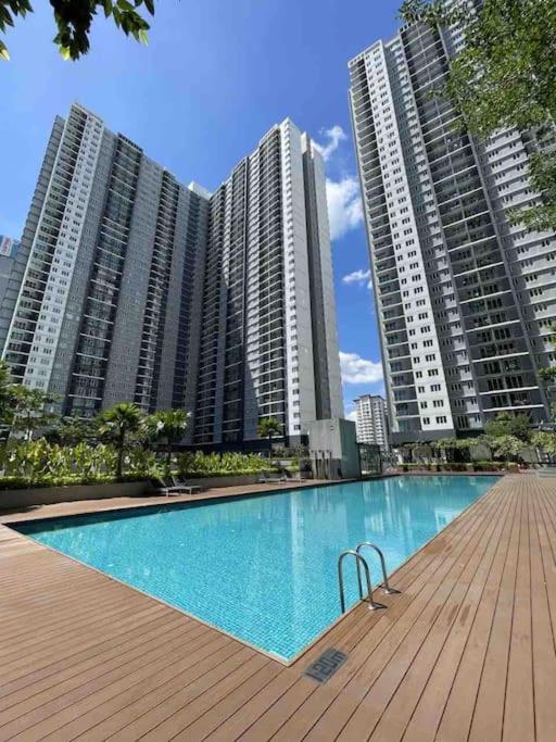 Cinema, Karaoke, Swimming Pool, Near Klcc Pangsapuri Kuala Lumpur