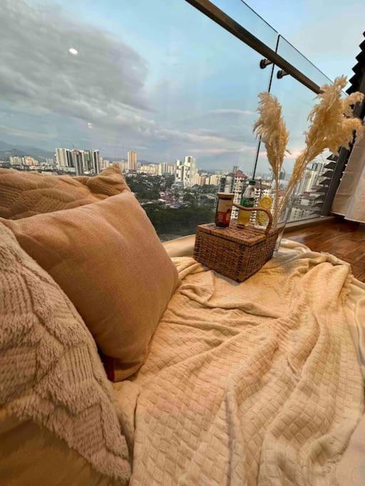 Cinema, Karaoke, Swimming Pool, Near Klcc *